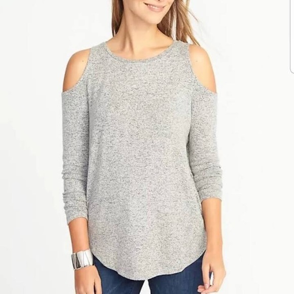 Old Navy Tops - FINAL DROP -Old Navy Cold Shoulder Long Sleeve Top